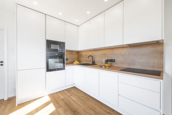 Predaj bytu 4-izbový 86 m², Špirkova, Praha Predaj bytu 4-izbový 86 m², Špirkova, Praha