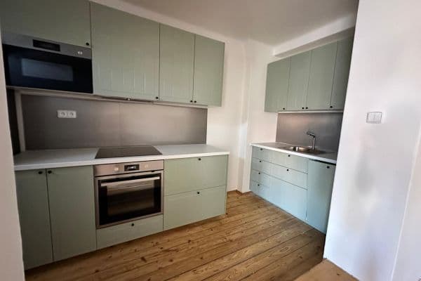 Prenájom bytu 2-izbový 68 m², Petra Slezáka, Praha Prenájom bytu 2-izbový 68 m², Petra Slezáka, Praha