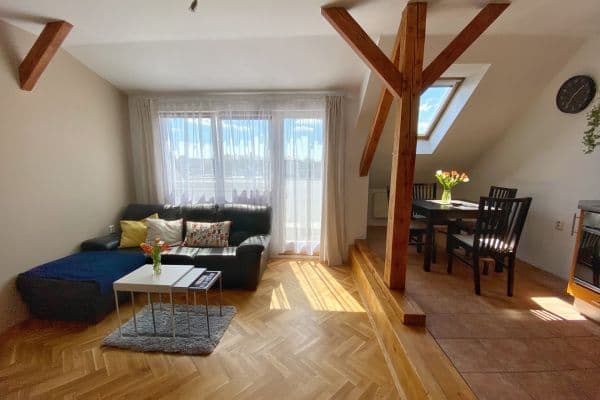 Prenájom bytu 4-izbový 104 m², Srbínská, Praha Prenájom bytu 4-izbový 104 m², Srbínská, Praha