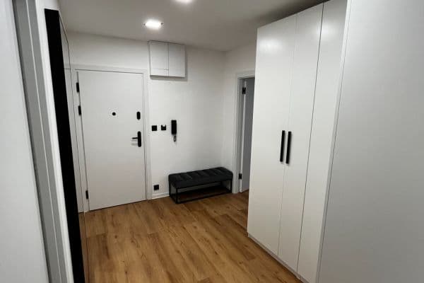 Prenájom bytu 3-izbový 65 m², Křimická, Plzeň Prenájom bytu 3-izbový 65 m², Křimická, Plzeň