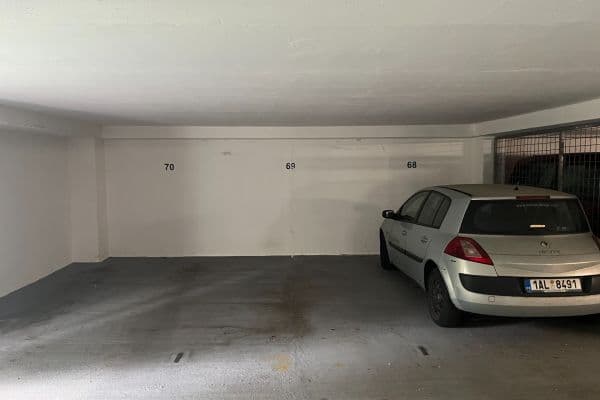 Predaj garáže 12 m², Pod Klaudiánkou, Praha Predaj garáže 12 m², Pod Klaudiánkou, Praha
