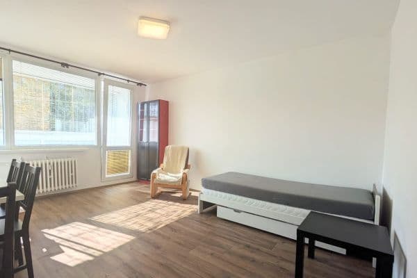 Prenájom bytu Garsoniéra 27 m², Písečná, Praha Prenájom bytu Garsoniéra 27 m², Písečná, Praha