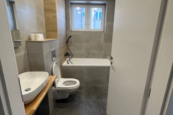 Prenájom bytu 2-izbový 39 m², Hany Kvapilové, Ostrava Prenájom bytu 2-izbový 39 m², Hany Kvapilové, Ostrava