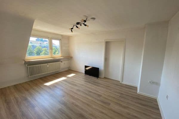 Prenájom bytu 2-izbový 41 m², Bibienastraße, Mannheim Prenájom bytu 2-izbový 41 m², Bibienastraße, Mannheim