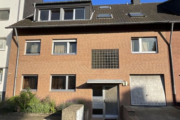 Predaj domu 304 m², pozemok 477 m², Köln, Severné Porýnie - Westfálsko Predaj domu 304 m², pozemok 477 m², Köln, Severné Porýnie - Westfálsko
