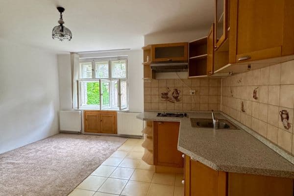 Prenájom bytu 2-izbový 41 m², Mlýnská, Liberec Prenájom bytu 2-izbový 41 m², Mlýnská, Liberec