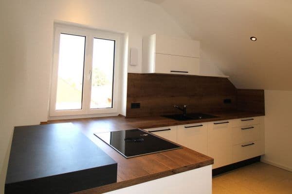 Prenájom bytu 4-izbový 97 m², Fasanenstr. 11, Manching, Bavorsko Prenájom bytu 4-izbový 97 m², Fasanenstr. 11, Manching, Bavorsko