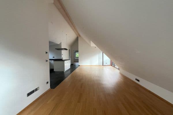 Prenájom bytu 3-izbový 72 m², München, Bavorsko Prenájom bytu 3-izbový 72 m², München, Bavorsko