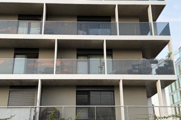Prenájom garáže 12 m², Sokolova, Praha Prenájom garáže 12 m², Sokolova, Praha