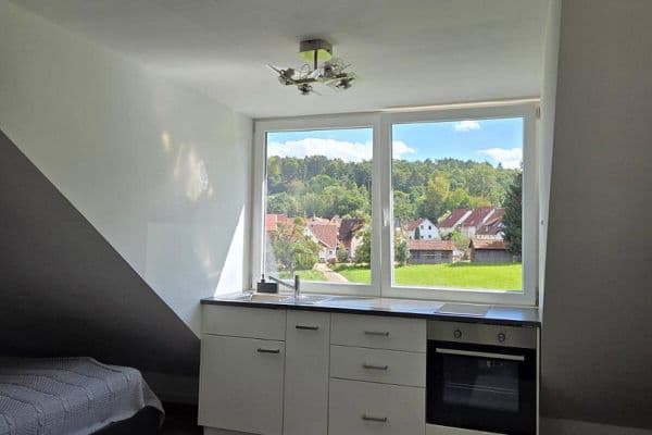 Prenájom bytu 1-izbový 45 m², Weinstadt Prenájom bytu 1-izbový 45 m², Weinstadt