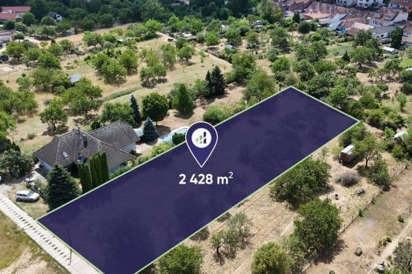 Predaj pozemku 2.428 m², Vojkovice Predaj pozemku 2.428 m², Vojkovice
