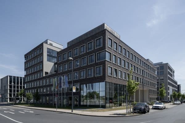 Prenájom kancelárie 915 m², Erna-Scheffler-Straße 1a, Köln, Severné Porýnie - Westfálsko Prenájom kancelárie 915 m², Erna-Scheffler-Straße 1a, Köln, Severné Porýnie - Westfálsko