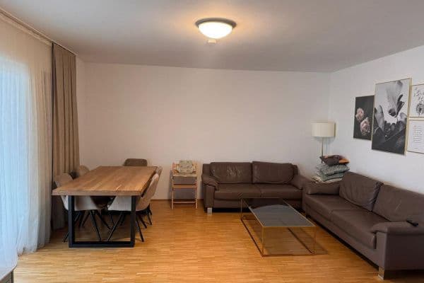 Prenájom bytu 3-izbový 88 m², Köln Prenájom bytu 3-izbový 88 m², Köln
