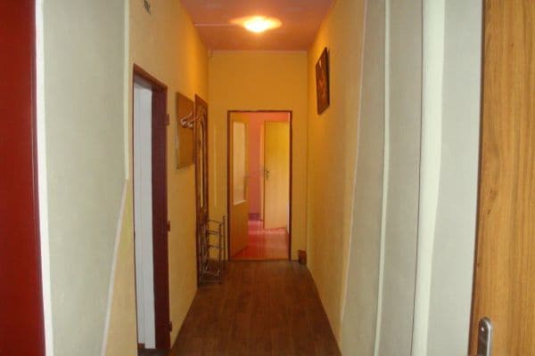 Prenájom bytu 2-izbový 70 m², Revoluční, Loket Prenájom bytu 2-izbový 70 m², Revoluční, Loket