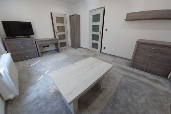 Prenájom bytu 3-izbový 55 m², Ve Svahu, Karviná Prenájom bytu 3-izbový 55 m², Ve Svahu, Karviná