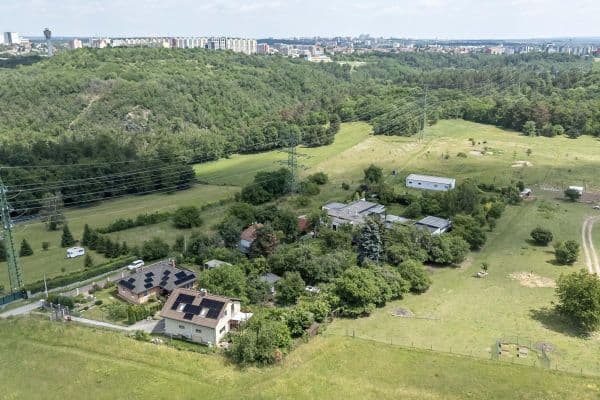 Predaj pozemku 890 m², Do Lipin, Praha Predaj pozemku 890 m², Do Lipin, Praha
