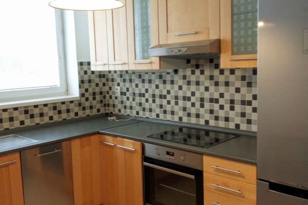 Prenájom bytu 2-izbový 49 m², Bystrická, Pezinok Prenájom bytu 2-izbový 49 m², Bystrická, Pezinok