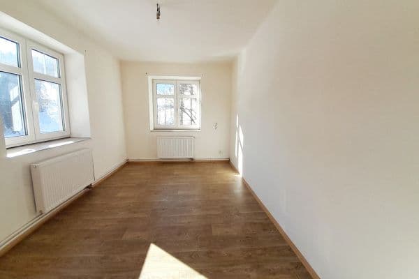 Prenájom bytu 3-izbový 74 m², Údolní, Desná Prenájom bytu 3-izbový 74 m², Údolní, Desná