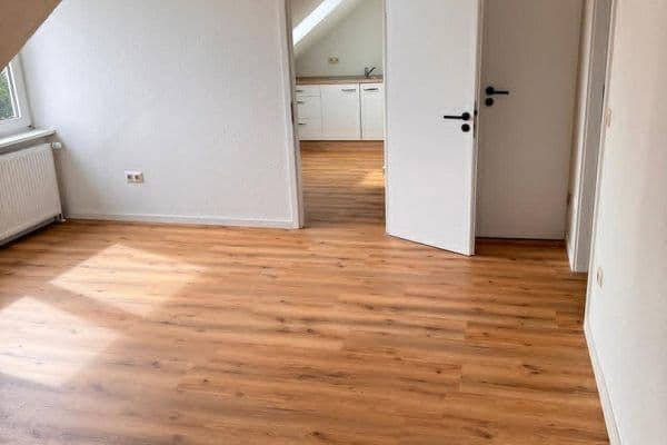 Prenájom bytu 3-izbový 50 m², Koblenzer Straße 17, LÖHNE-GOHFELD Prenájom bytu 3-izbový 50 m², Koblenzer Straße 17, LÖHNE-GOHFELD