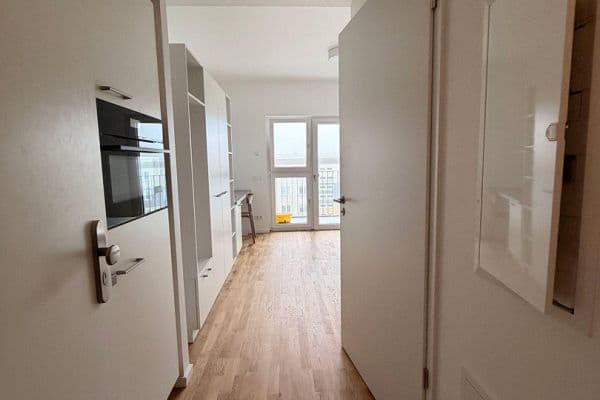 Prenájom bytu 1-izbový 24 m², Berlin, Berlín Prenájom bytu 1-izbový 24 m², Berlin, Berlín