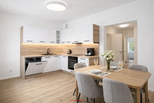 Prenájom bytu 3-izbový 72 m², Fibichova, Havířov-Město Prenájom bytu 3-izbový 72 m², Fibichova, Havířov-Město