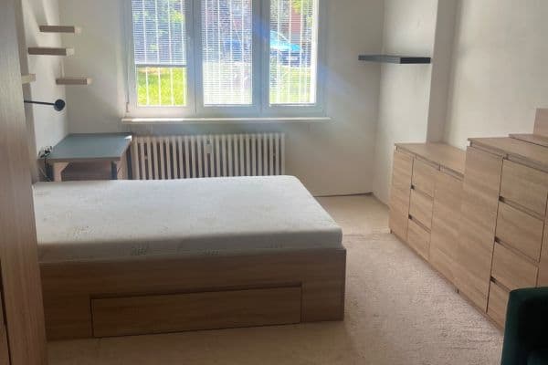Predaj bytu 2-izbový 66 m², Tenisová, Praha Predaj bytu 2-izbový 66 m², Tenisová, Praha
