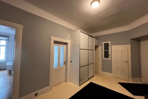 Prenájom bytu 4-izbový 142 m², Bílkova, Praha Prenájom bytu 4-izbový 142 m², Bílkova, Praha