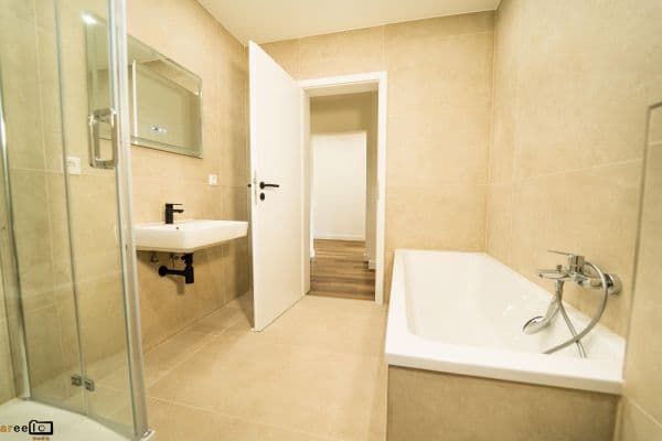 Predaj bytu 3-izbový 105 m², Fürth Predaj bytu 3-izbový 105 m², Fürth