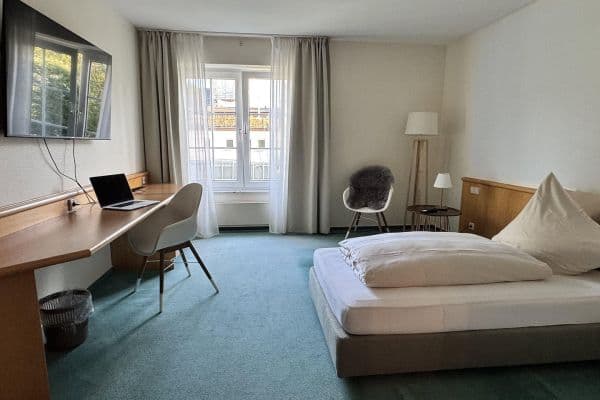Prenájom bytu 1-izbový 25 m², Dombach-Sander-Straße 72, Bergisch Gladbach Prenájom bytu 1-izbový 25 m², Dombach-Sander-Straße 72, Bergisch Gladbach