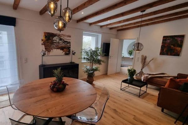 Prenájom bytu 2-izbový 60 m², Oberbilker Allee, 39, Düsseldorf, Severné Porýnie - Westfálsko Prenájom bytu 2-izbový 60 m², Oberbilker Allee, 39, Düsseldorf, Severné Porýnie - Westfálsko