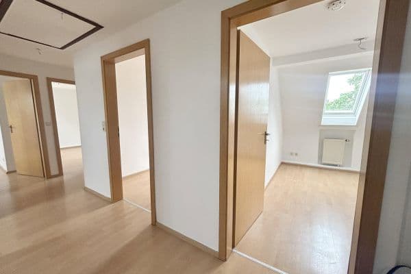 Prenájom bytu 5-izbový 85 m², Güterbahnhofstr. 23, Kornwestheim Prenájom bytu 5-izbový 85 m², Güterbahnhofstr. 23, Kornwestheim