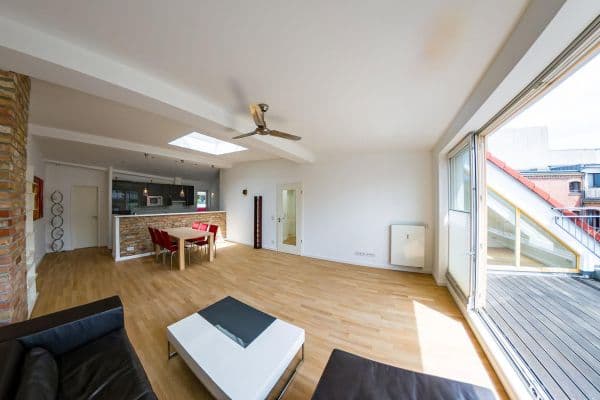Prenájom bytu 3-izbový 107 m², Berlin, Berlín Prenájom bytu 3-izbový 107 m², Berlin, Berlín