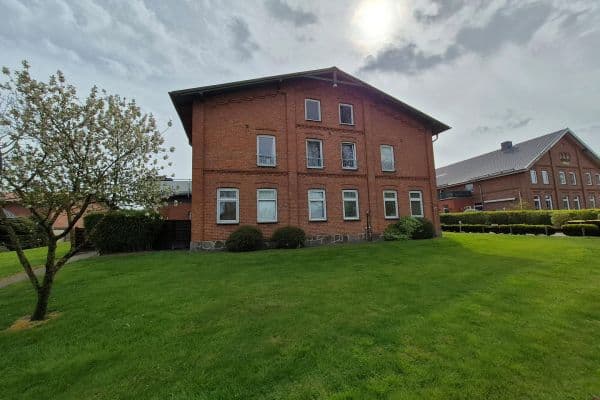 Prenájom bytu 5-izbový 160 m², Dorfstraße 20, Siebenbäumen Prenájom bytu 5-izbový 160 m², Dorfstraße 20, Siebenbäumen