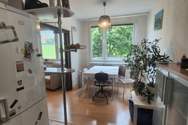 Prenájom bytu 3-izbový 74 m², Nedvězská, Praha Prenájom bytu 3-izbový 74 m², Nedvězská, Praha