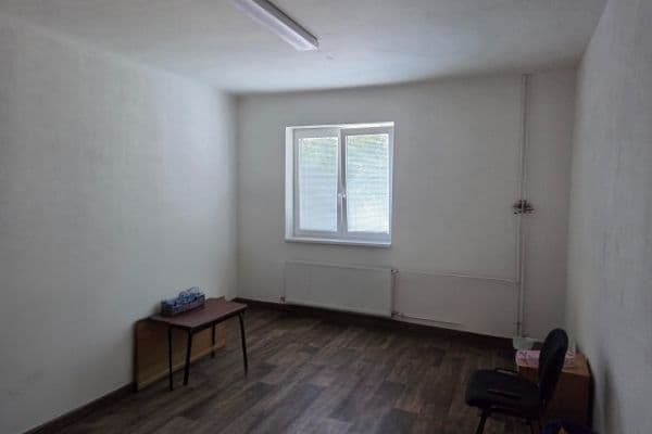 Prenájom nebytového priestoru 21 m², Brožíkova, Beroun Prenájom nebytového priestoru 21 m², Brožíkova, Beroun