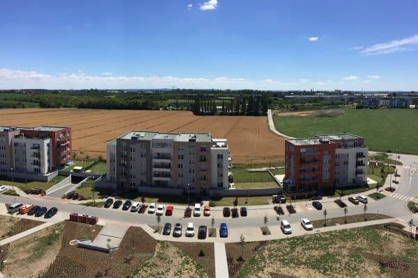 Prenájom bytu 1-izbový 28 m², Hlučkova, Praha Prenájom bytu 1-izbový 28 m², Hlučkova, Praha
