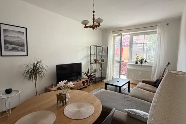 Prenájom bytu 2-izbový 57 m², Obchodní, Nymburk Prenájom bytu 2-izbový 57 m², Obchodní, Nymburk