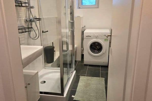 Prenájom bytu 3-izbový 70 m², Fennstr. 28, Berlin, Berlín Prenájom bytu 3-izbový 70 m², Fennstr. 28, Berlin, Berlín