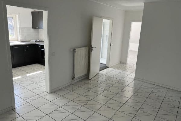Prenájom bytu 3-izbový 95 m², Brühl Prenájom bytu 3-izbový 95 m², Brühl