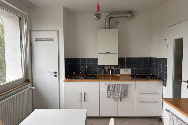 Prenájom bytu 1-izbový 48 m², Aachen, Severné Porýnie - Westfálsko Prenájom bytu 1-izbový 48 m², Aachen, Severné Porýnie - Westfálsko