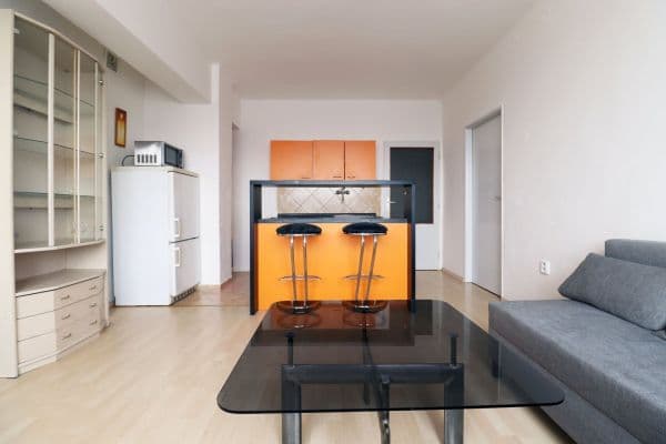 Prenájom bytu 2-izbový 49 m², Červené Vršky, Benešov Prenájom bytu 2-izbový 49 m², Červené Vršky, Benešov