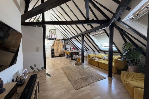 Prenájom bytu 3-izbový 84 m², Eckenheimer Landstraße 103, Frankfurt am Main, Hesensko Prenájom bytu 3-izbový 84 m², Eckenheimer Landstraße 103, Frankfurt am Main, Hesensko