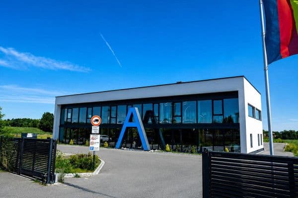Predaj nebytového priestoru 8.380 m², Stuttgarterstraße 39, Roßtal Predaj nebytového priestoru 8.380 m², Stuttgarterstraße 39, Roßtal