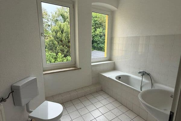 Prenájom bytu 2-izbový 62 m², Naulitzer Str. 27, Gera, Durínsko Prenájom bytu 2-izbový 62 m², Naulitzer Str. 27, Gera, Durínsko