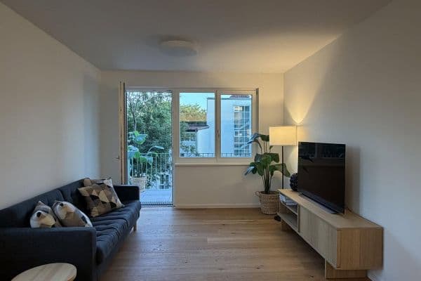 Prenájom bytu 3-izbový 72 m², Pasewalker str. 96, Berlin, Berlín Prenájom bytu 3-izbový 72 m², Pasewalker str. 96, Berlin, Berlín
