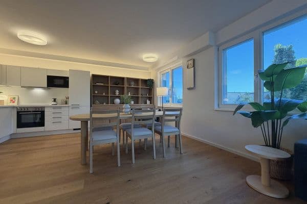 Prenájom bytu 3-izbový 72 m², Pasewalker str. 96, Berlin, Berlín Prenájom bytu 3-izbový 72 m², Pasewalker str. 96, Berlin, Berlín