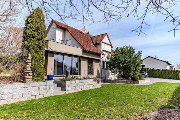 Predaj domu 218 m², pozemok 815 m², Fürth Predaj domu 218 m², pozemok 815 m², Fürth