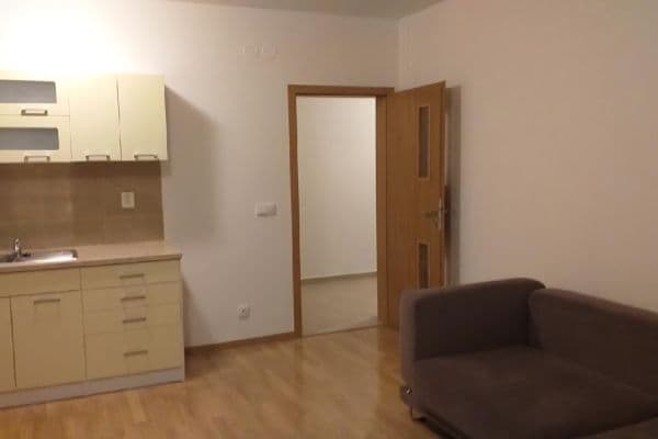 Prenájom bytu 2-izbový 50 m², Táborská, Kutná Hora Prenájom bytu 2-izbový 50 m², Táborská, Kutná Hora