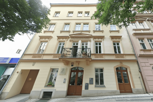 Prenájom bytu 4-izbový 99 m², Drtinova, Prague Prenájom bytu 4-izbový 99 m², Drtinova, Prague