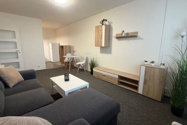 Prenájom bytu 2-izbový 45 m², Jana Palacha, Mladá Boleslav, Středočeský kraj Prenájom bytu 2-izbový 45 m², Jana Palacha, Mladá Boleslav, Středočeský kraj